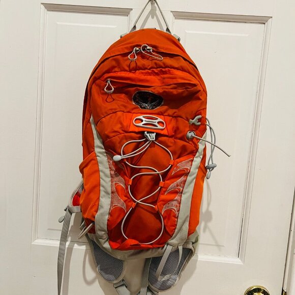 Osprey Talon 11 Hiking Backpack - Picture 2 of 11